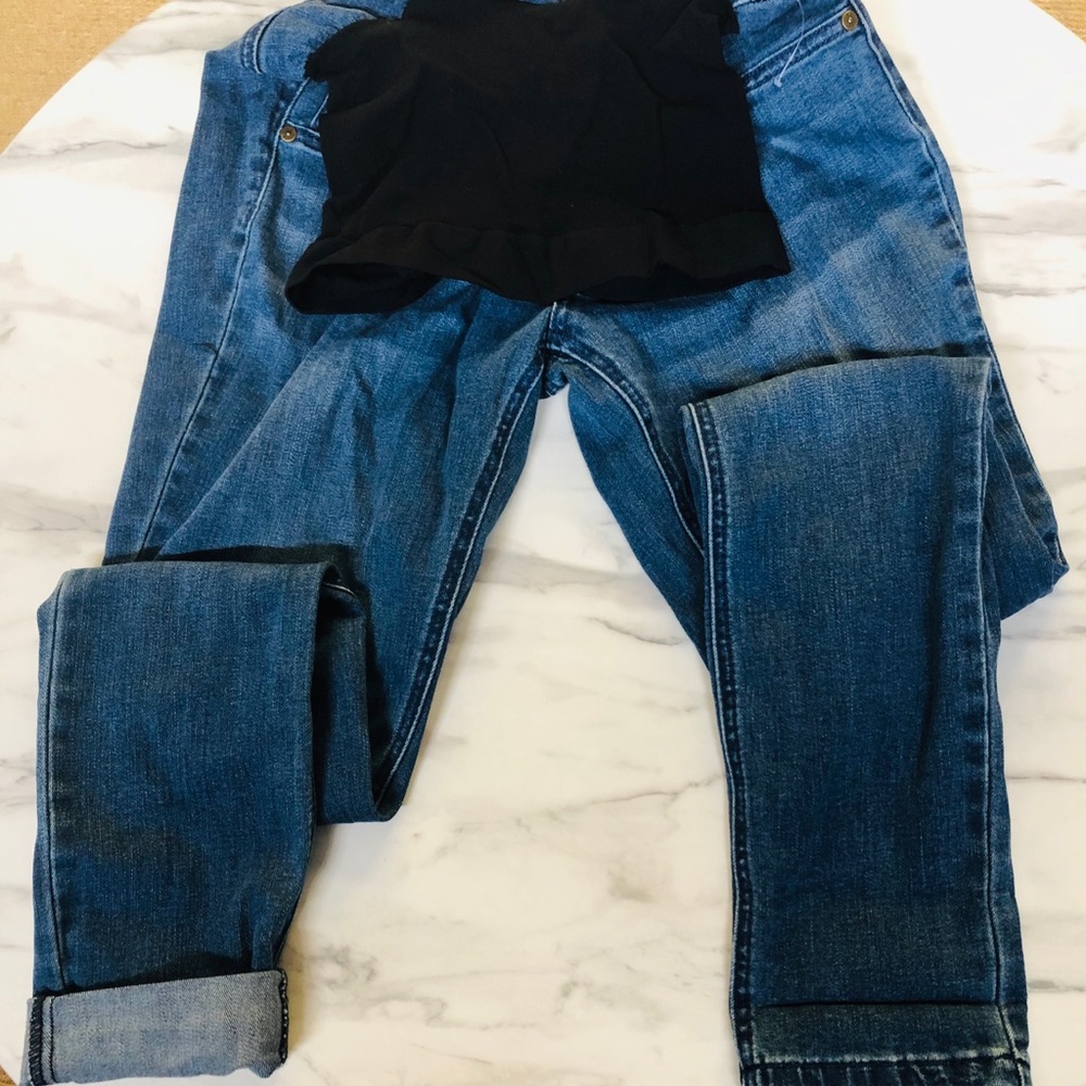 Motherhood Bounceback jeans collection